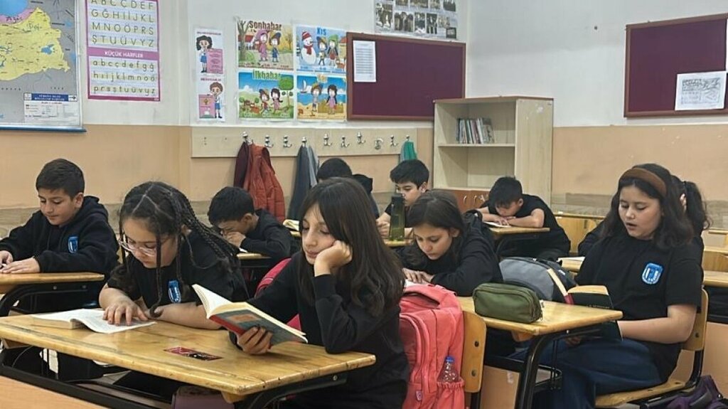 School Ferhat Uzunlulu Middle School, Isparta, photo