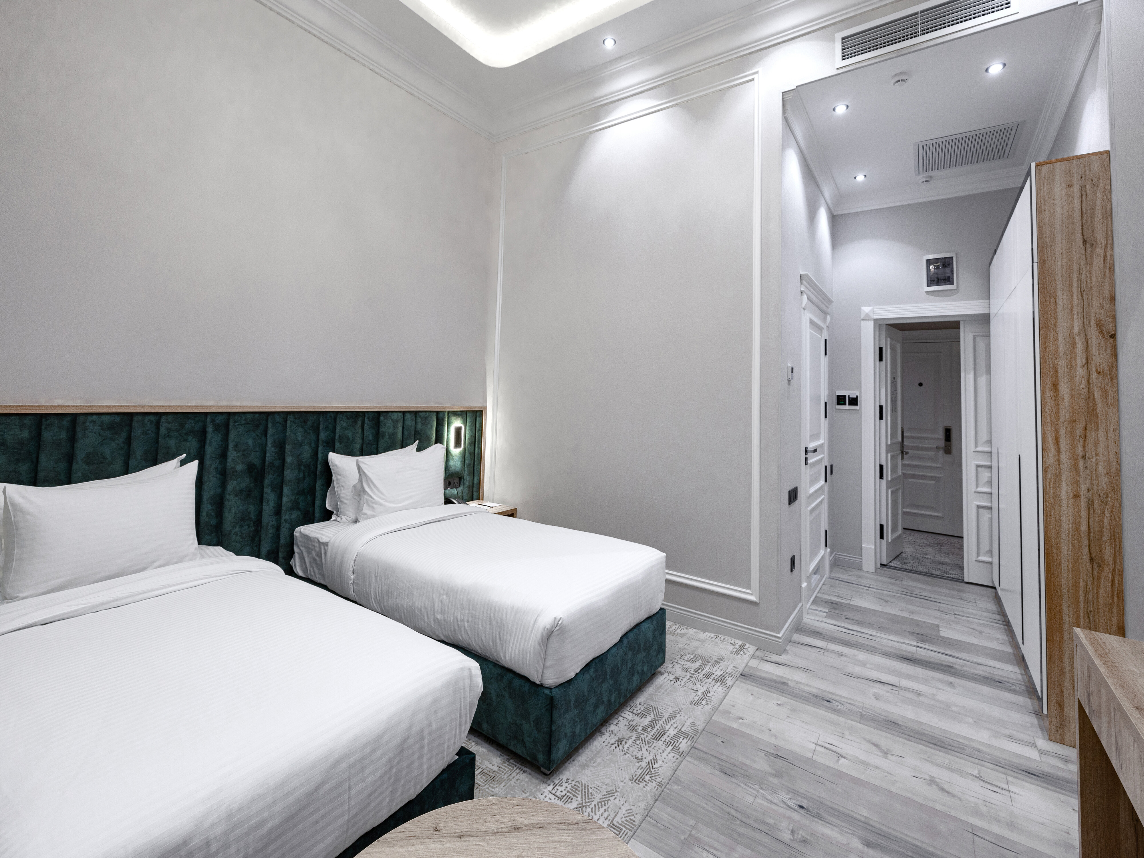 Фото Baden-Baden Hotel