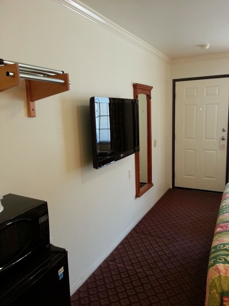 Фото Tower Motel Long Beach