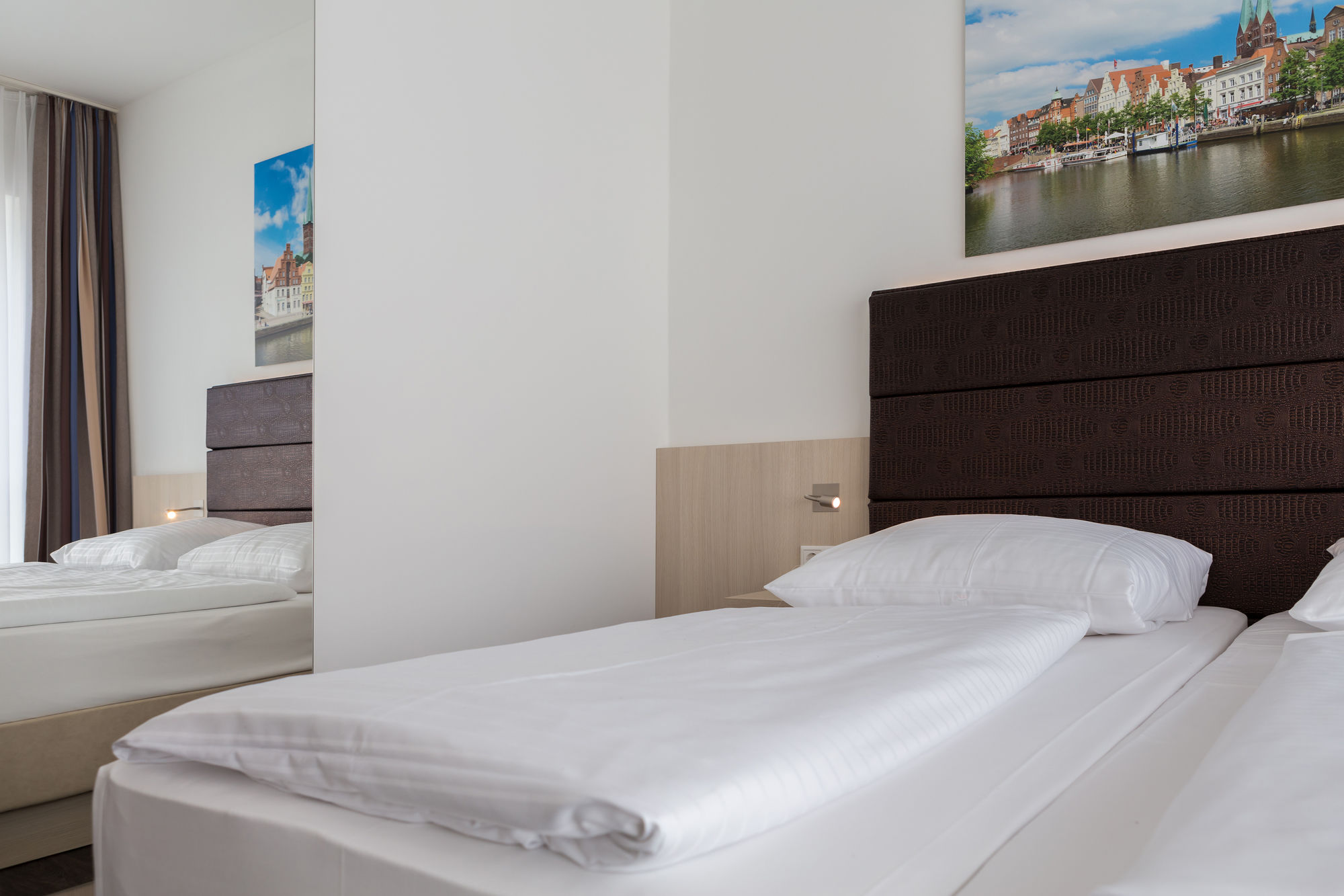 Фото Viva Hotel Lübeck