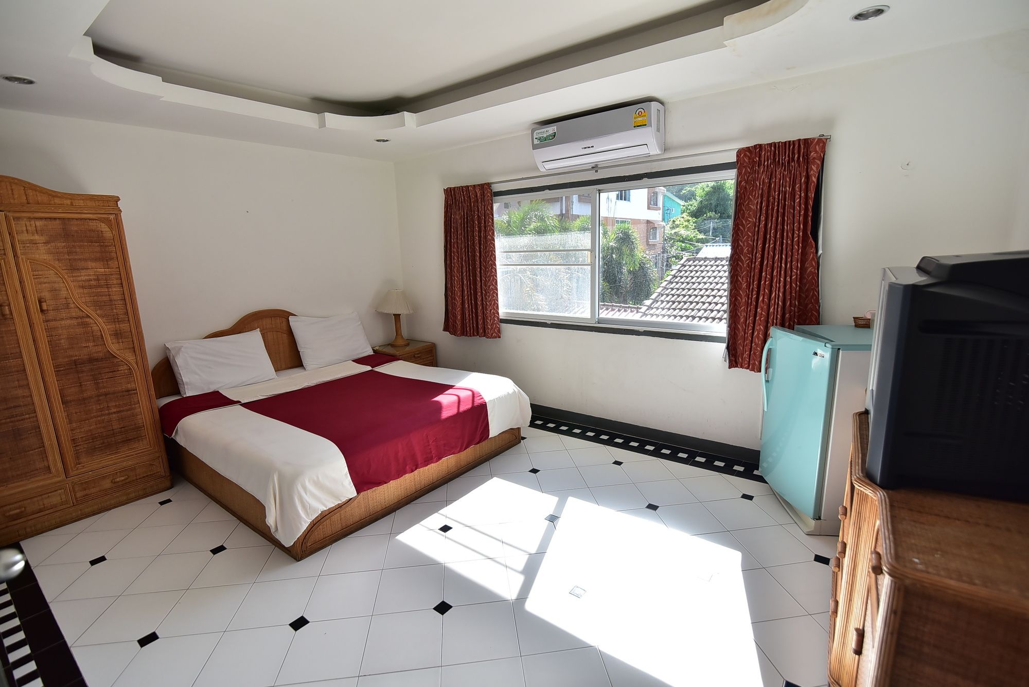 Фото Enjoy Andre Restaurant & Room