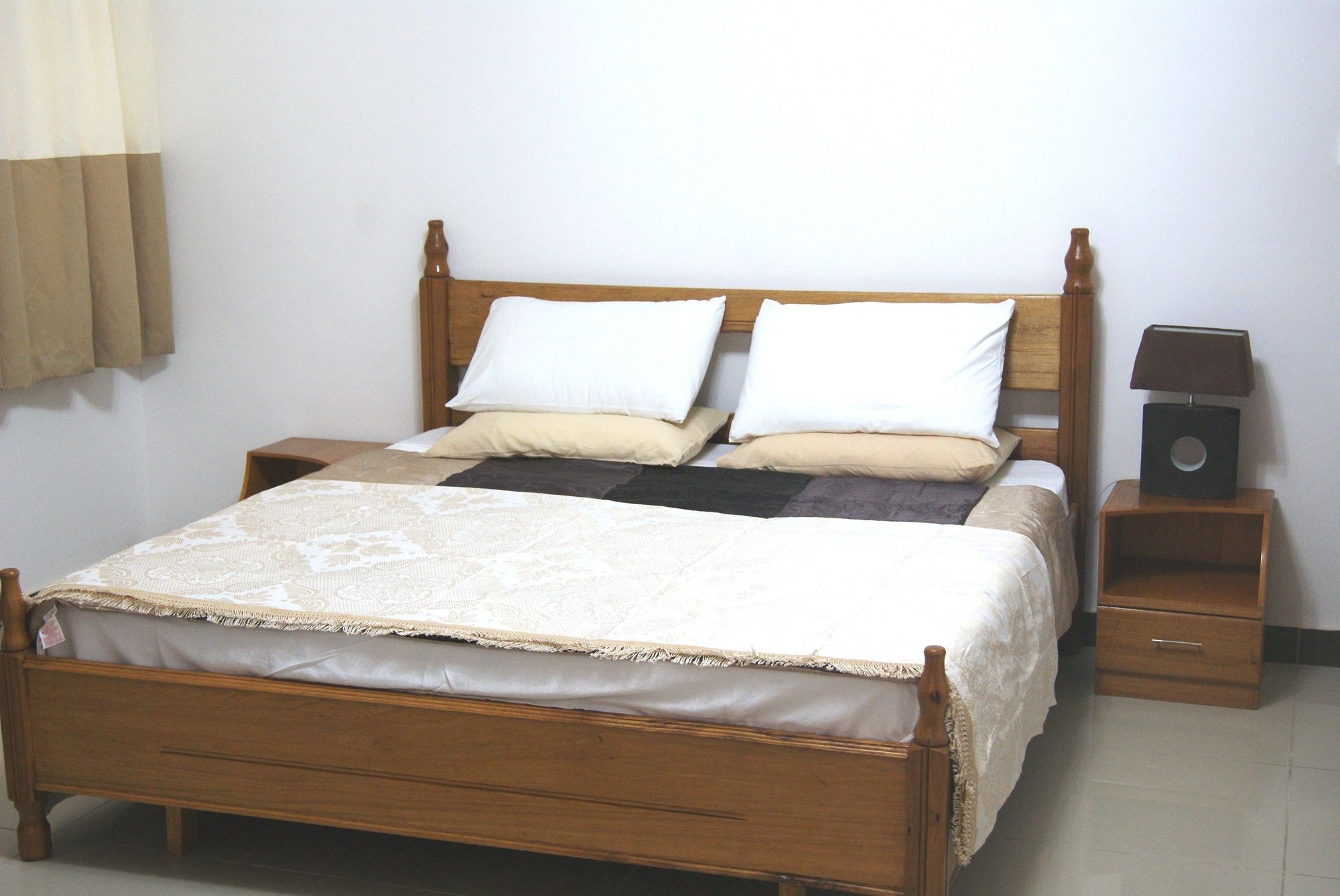 Фото The Golden Apple