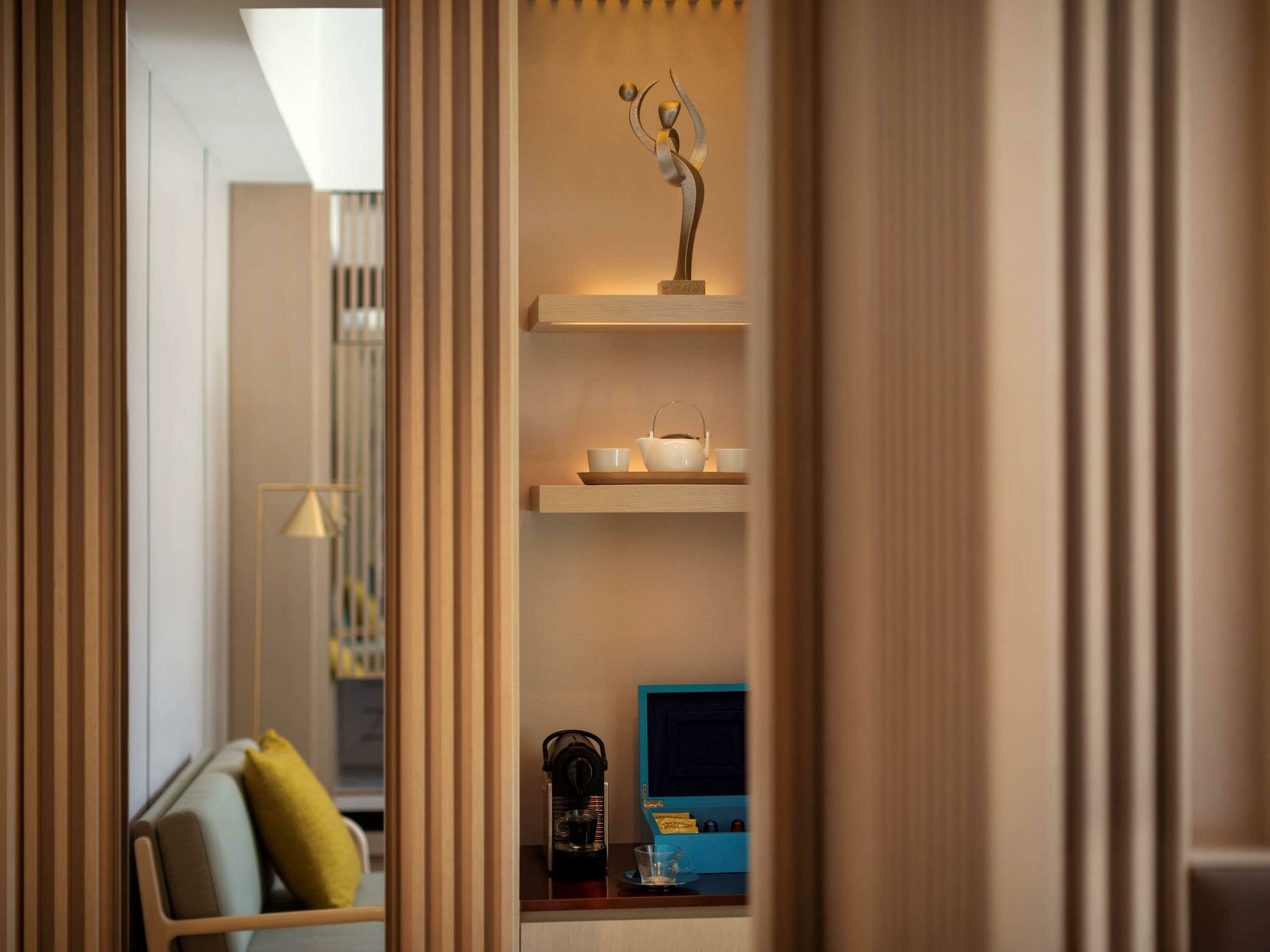 Фото The Silveri Hong Kong - MGallery