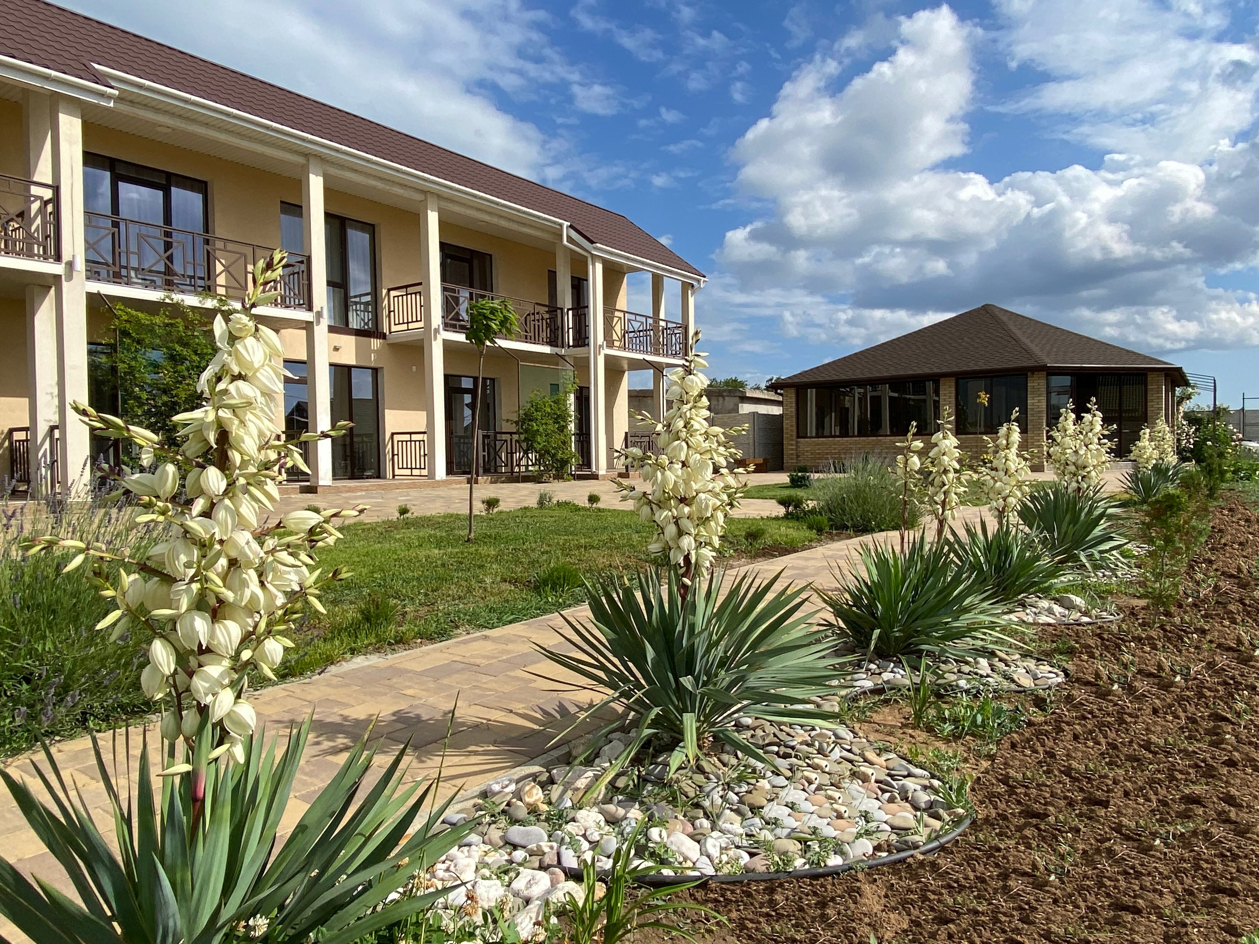 Фото отеля 1