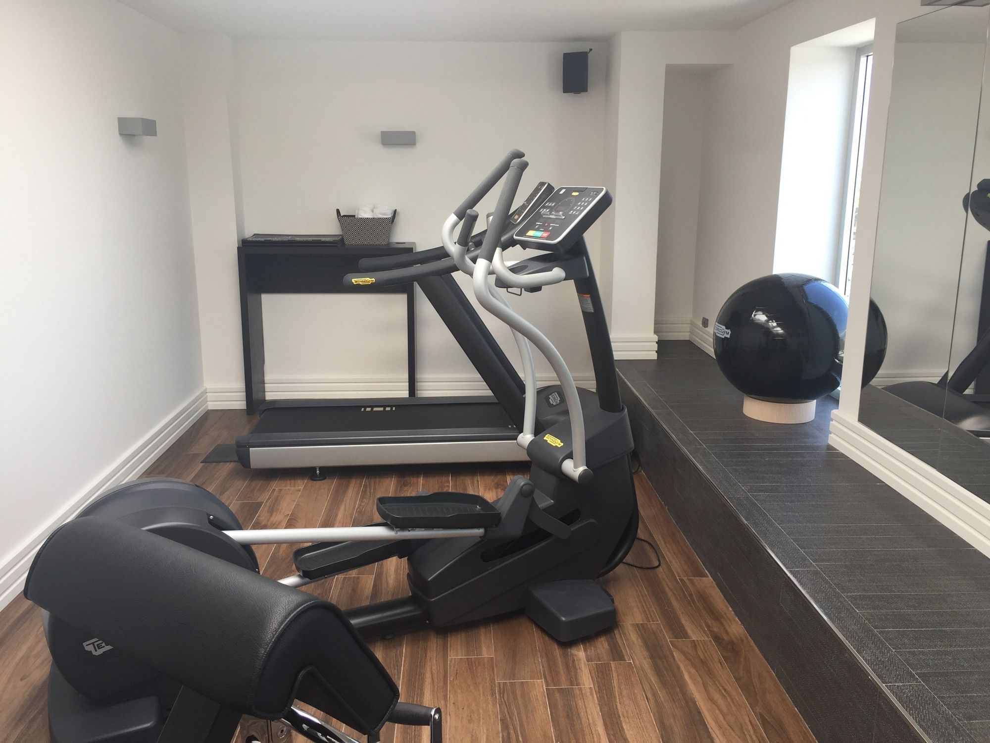 Фото The Tribune, part of JdV by Hyatt