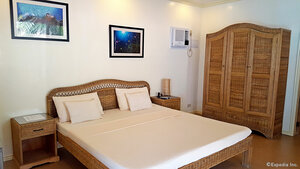 Mike's Dauin Beach Resort (Central Visayas, Negros Oriental, Dauin, Poblacion III), hotel