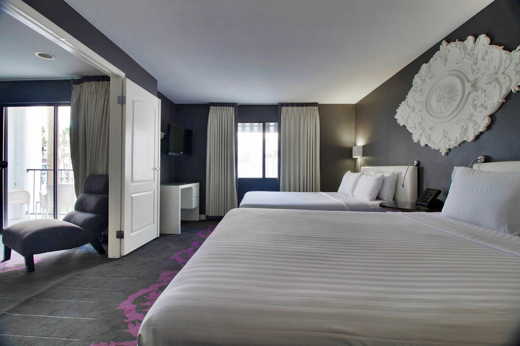 Hotel Serene, State of Nevada, photo