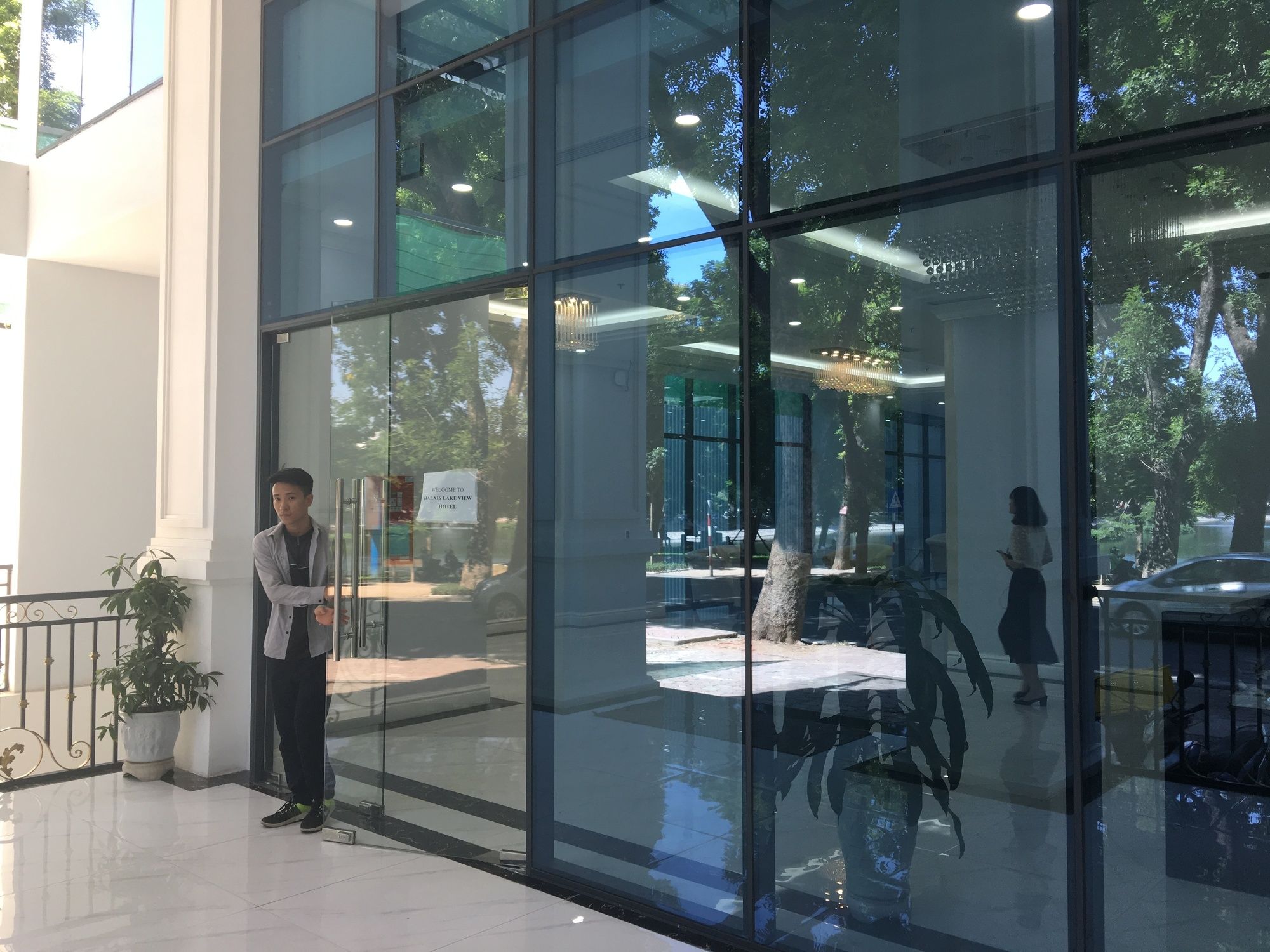 Фото Adonis Hotel