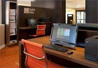 Фото Courtyard by Marriott Bakersfield