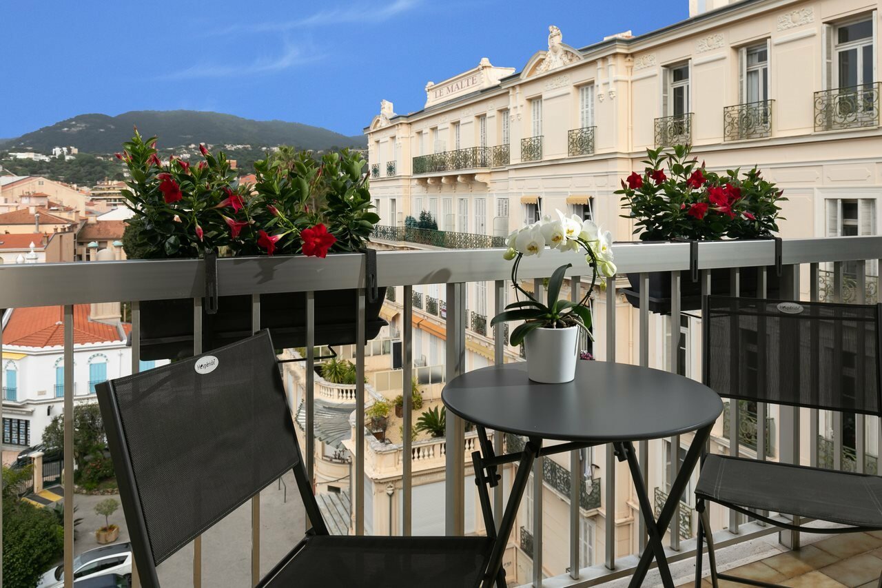 Фото Best Western Hotel Mediterranee Menton