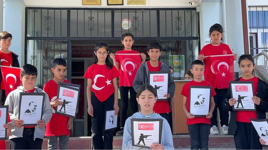 School Divarli Ahmet Yesevi Secondary School, Ciftlik, photo