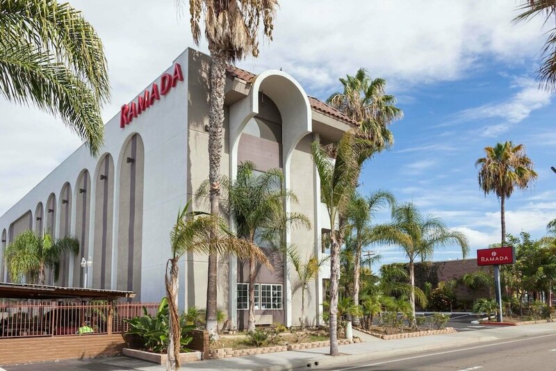 Гостиница Ramada by Wyndham Oceanside в Оушенсайде