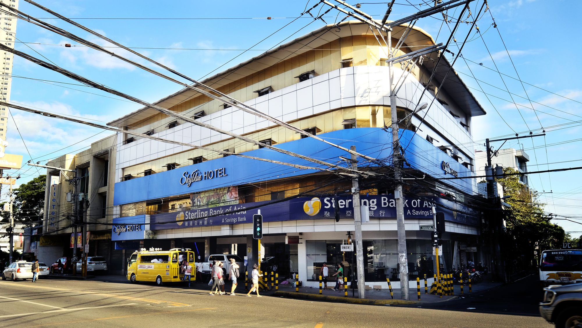 Фото Skyblue Hotel