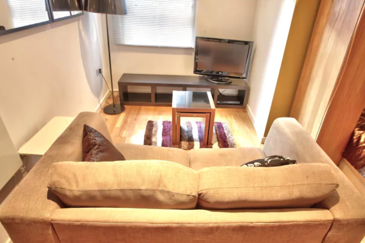 Фото Gateway Apartments