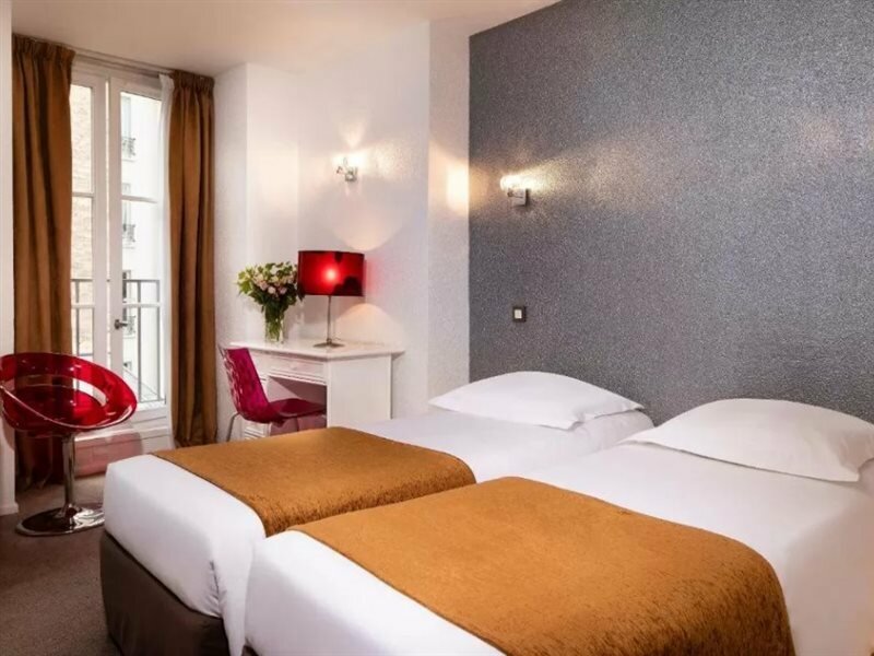 Фото отеля 2