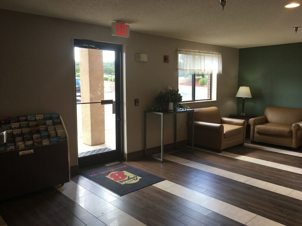 Фото Super 8 by Wyndham Richmond Midlothian Turnpike