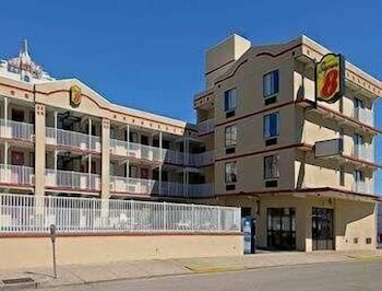 Внешний вид отеля Super 8 by Wyndham Atlantic City в Атлантик-Сити, фото 4