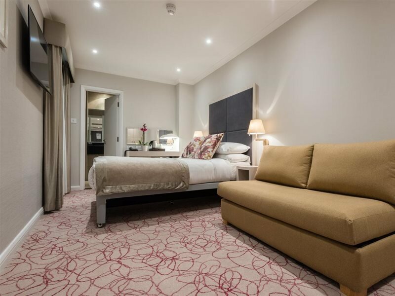 Фото Blandford Hotel