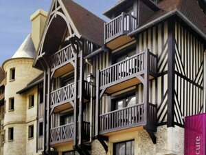 Гостиница Mercure Deauville Centre