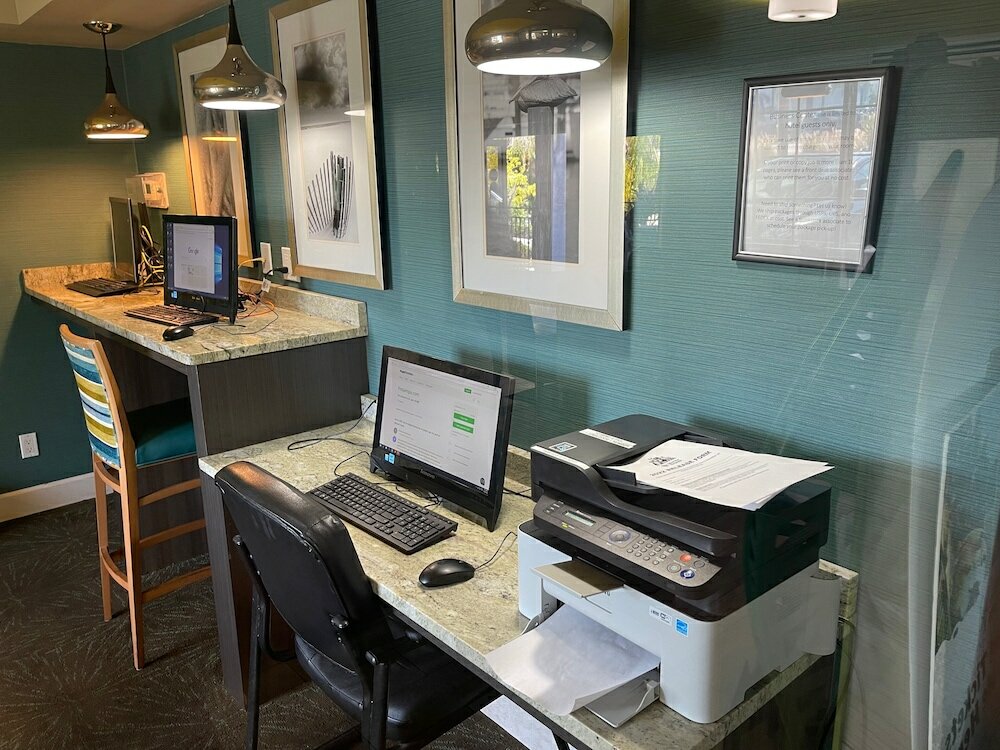 Фото Red Roof Inn Plus+ & Suites Tampa