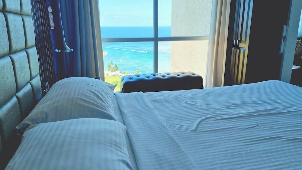 Фото La Mirada Residences