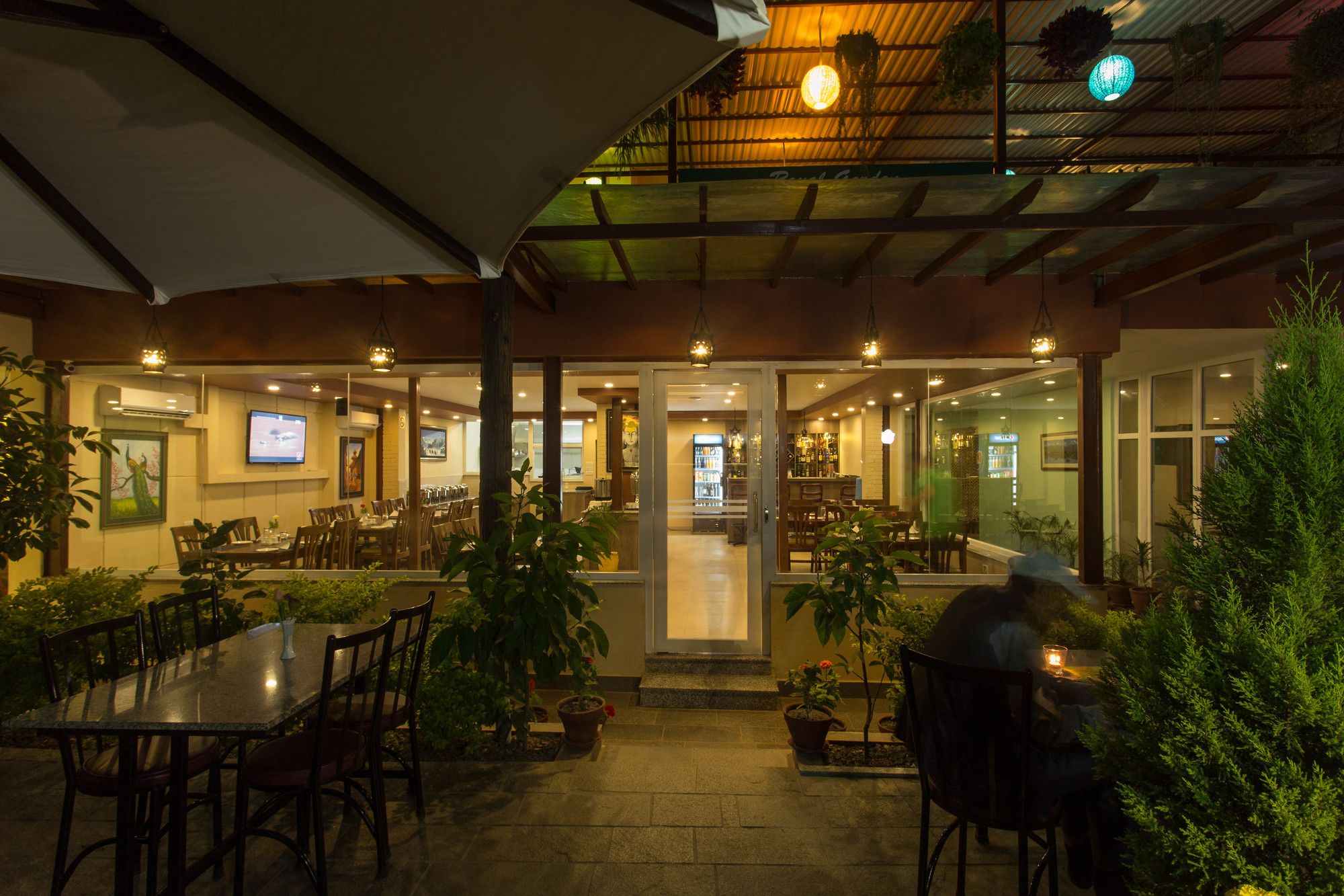 Фото Oasis Kathmandu Hotel