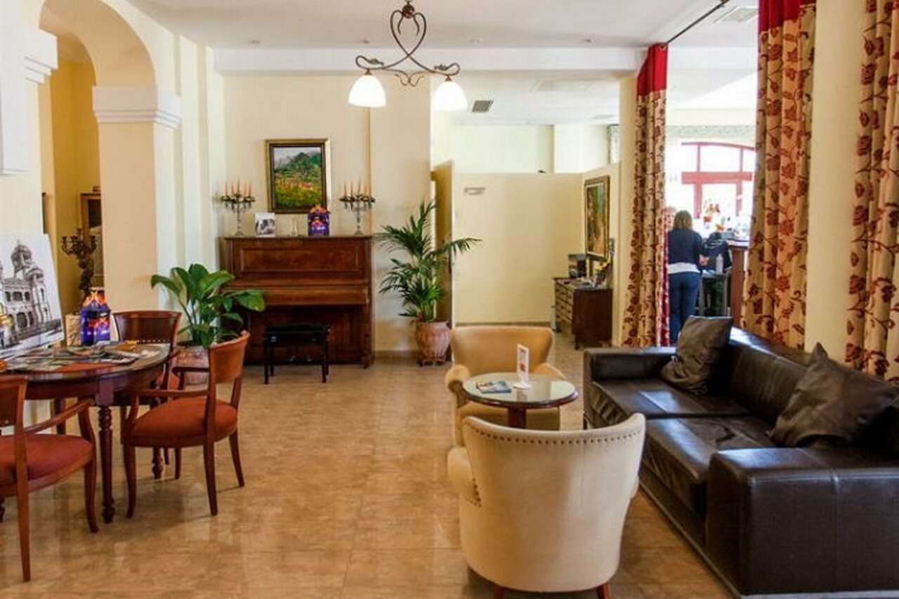 Фото Отель Ciutat Jardi