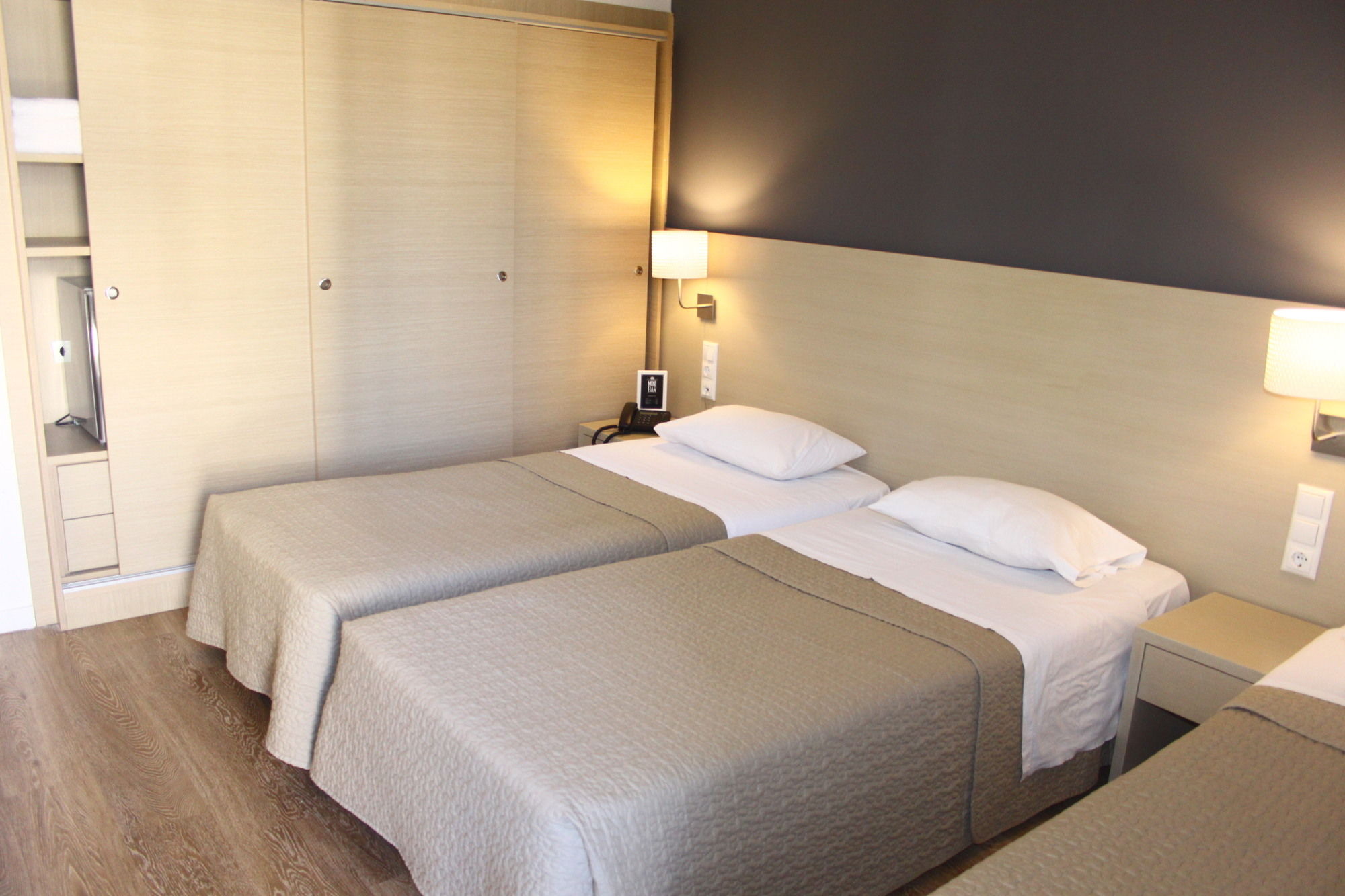 Фото Dionissos Hotel