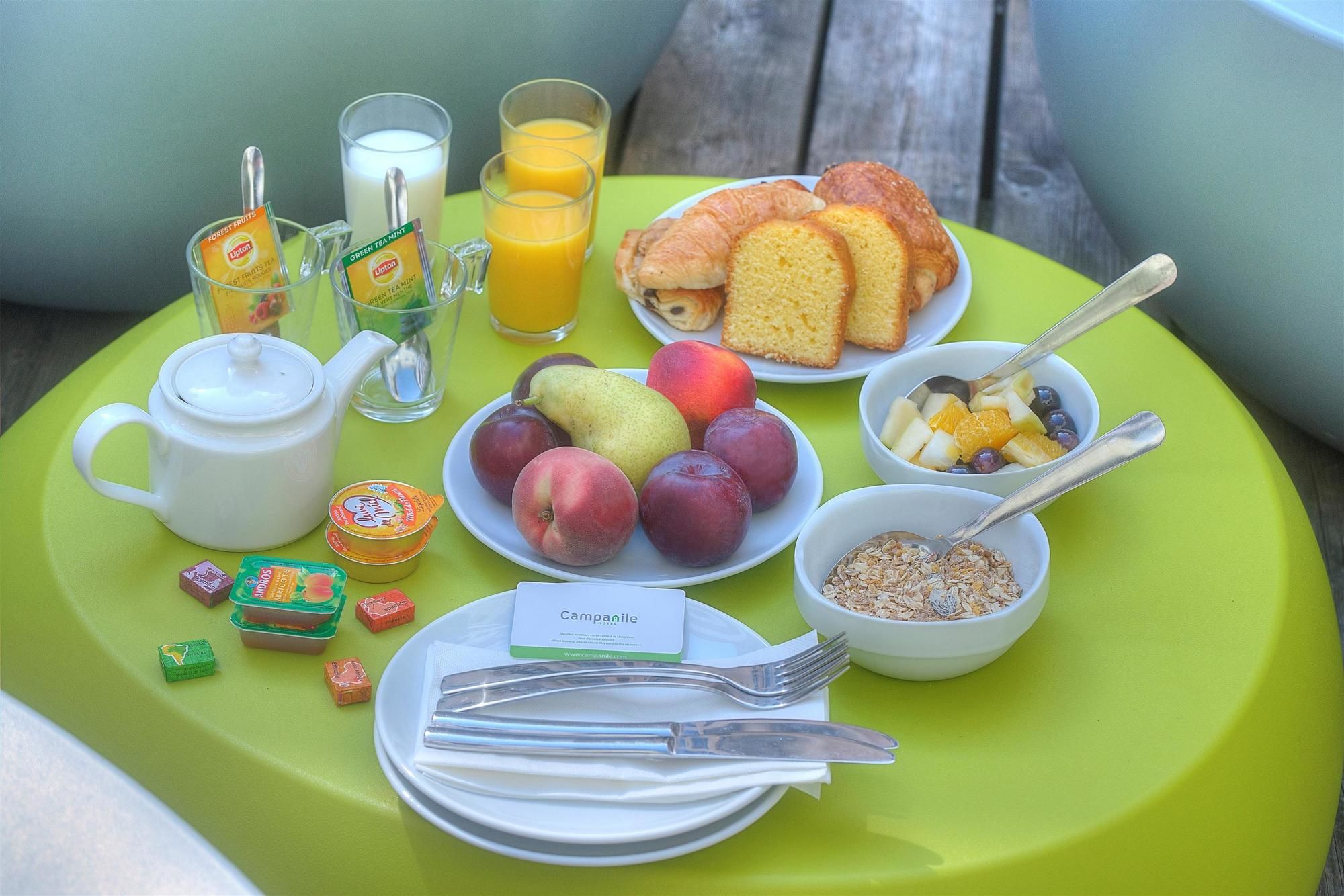 Фото Campanile Annecy Centre - Gare