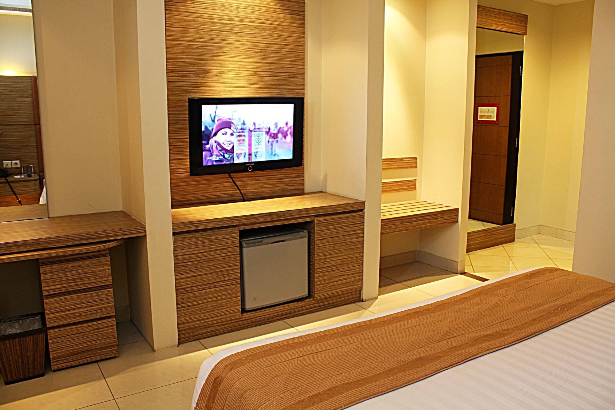 Фото Grand Pasundan Convention Hotel