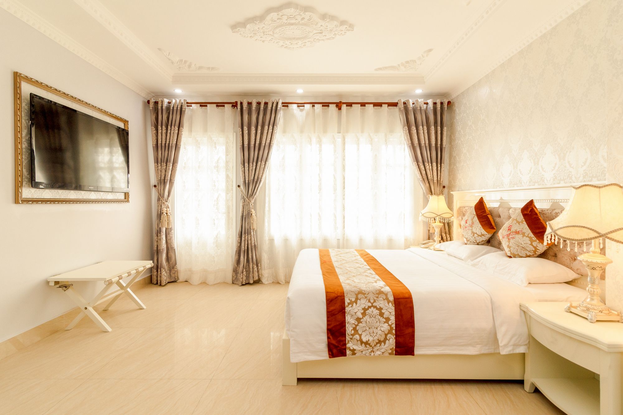 Фото Romeliess Hotel