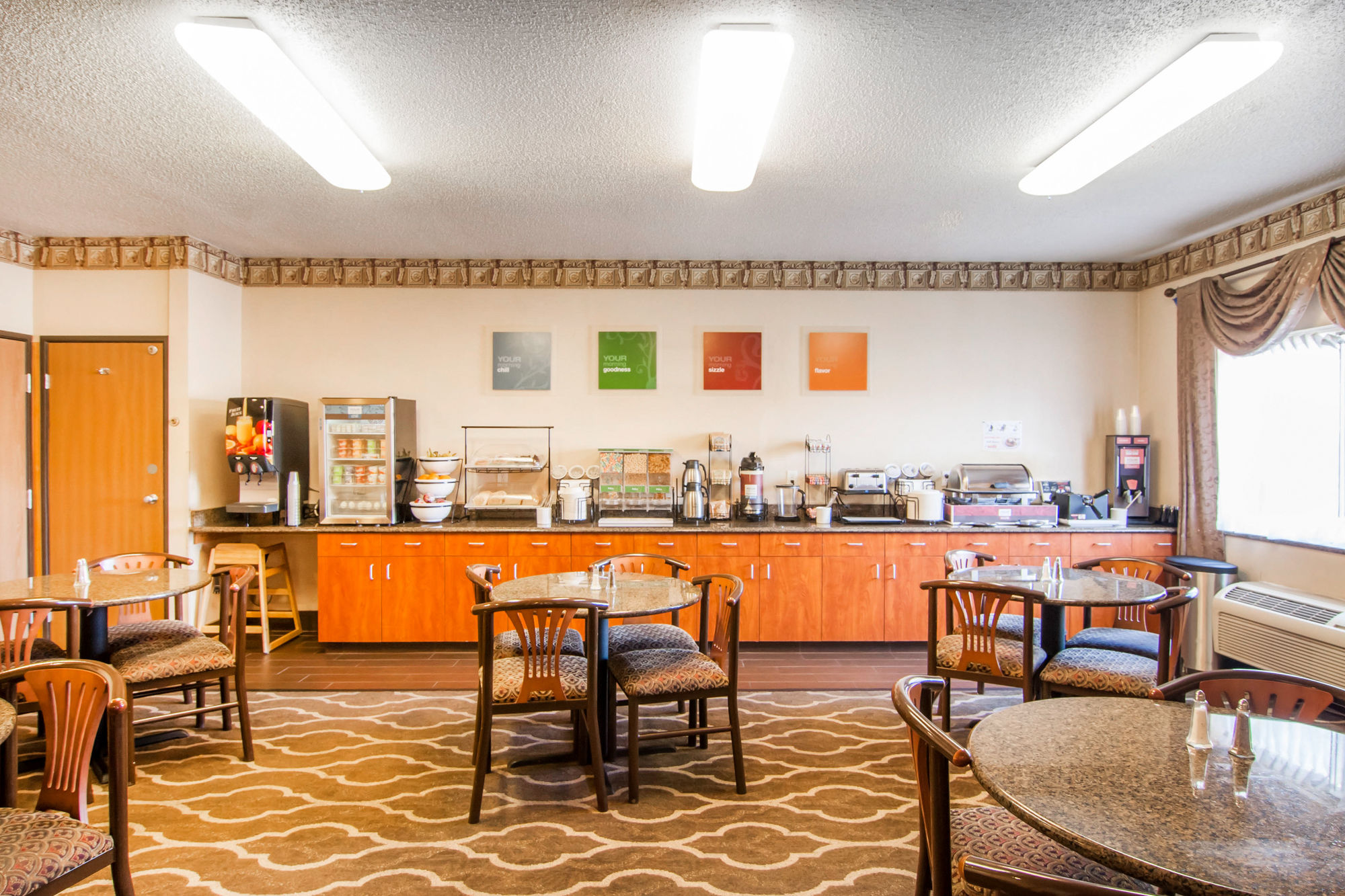 Фото Comfort Inn South