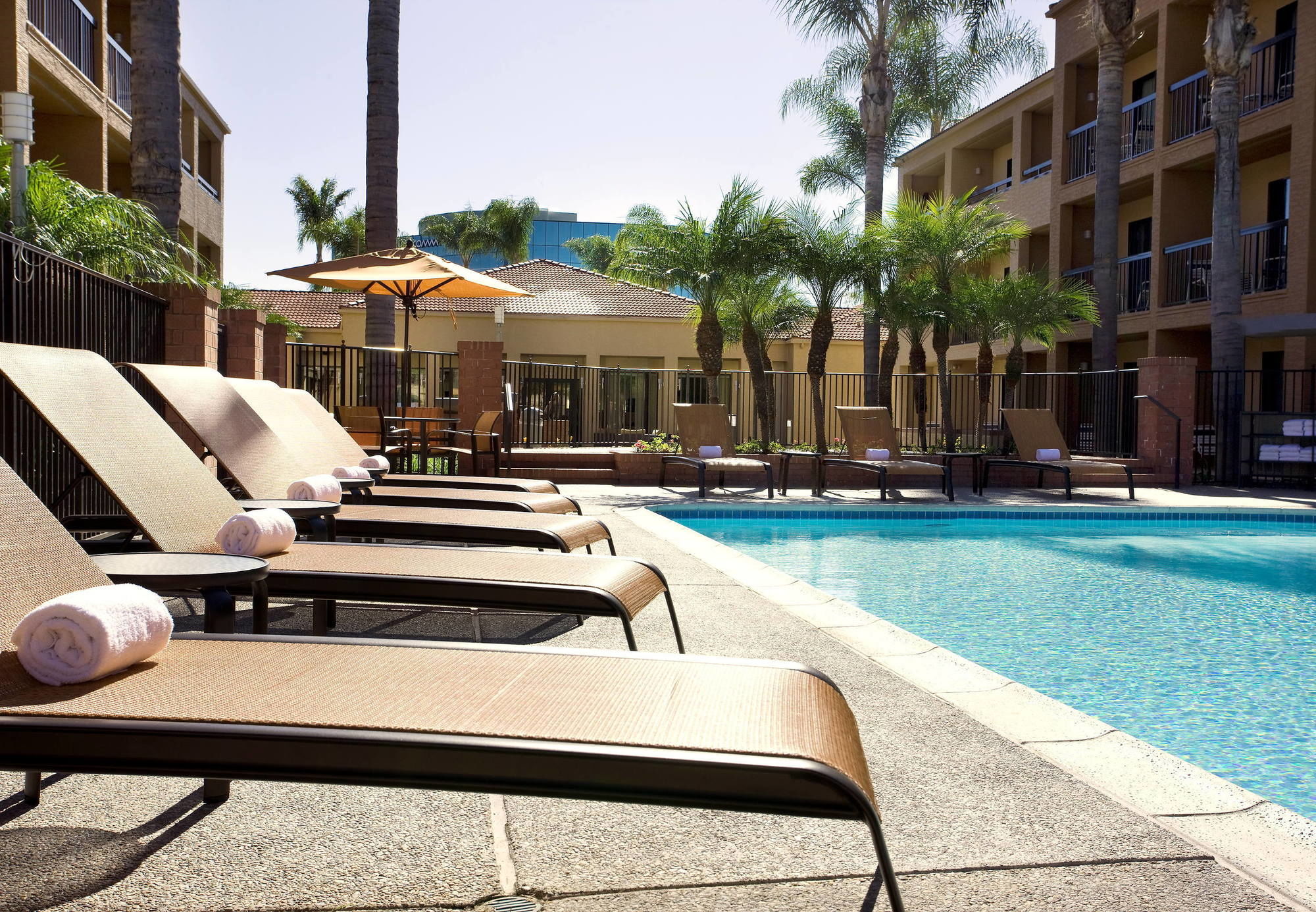 Фото Courtyard by Marriott San Diego Sorrento Valley