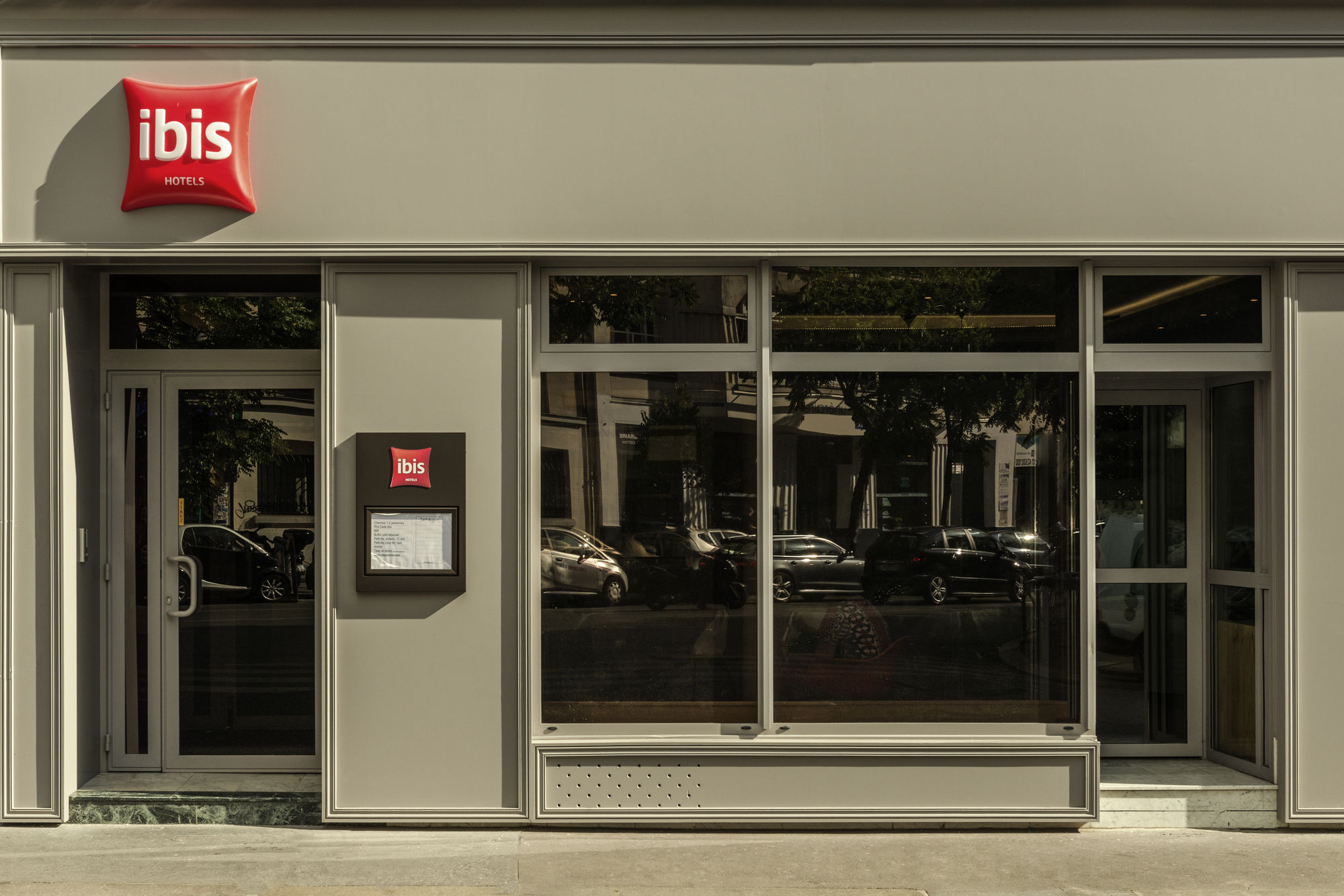 Фото ibis Paris Avenue de la Republique