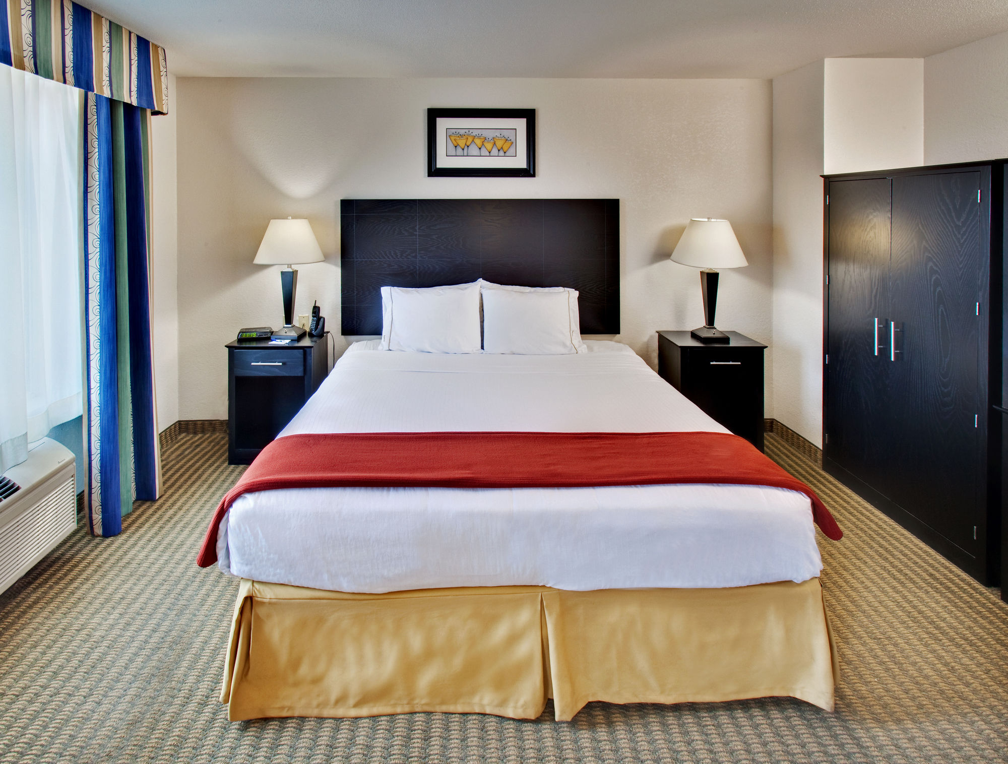 Фото Holiday Inn Express & Suites - North Platte, an Ihg Hotel