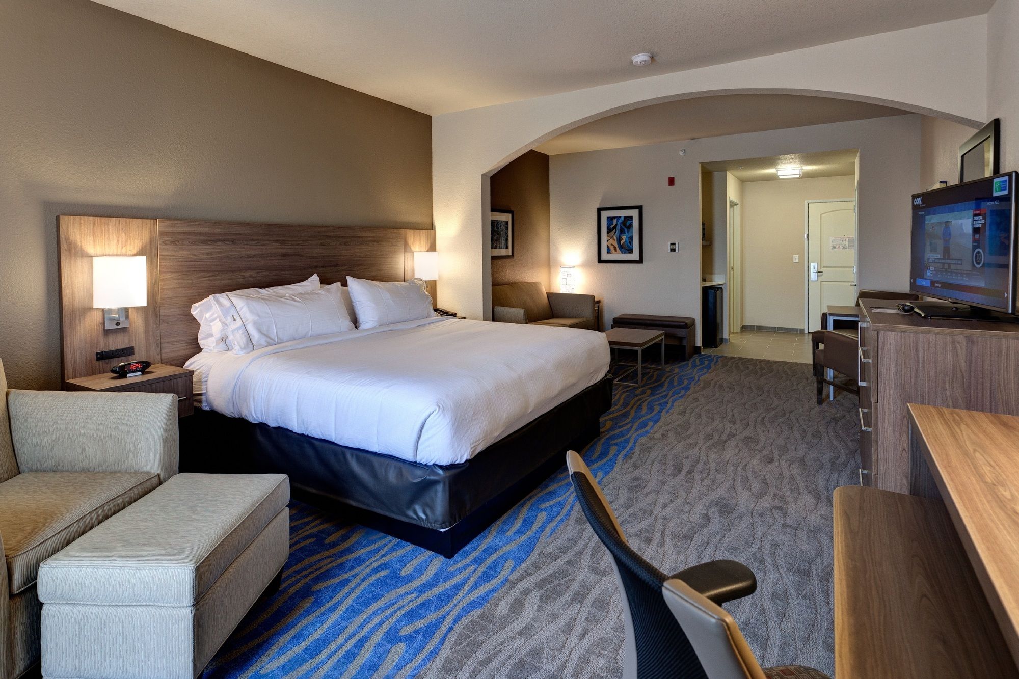 Фото Holiday Inn Express & Suites Manhattan, an Ihg Hotel