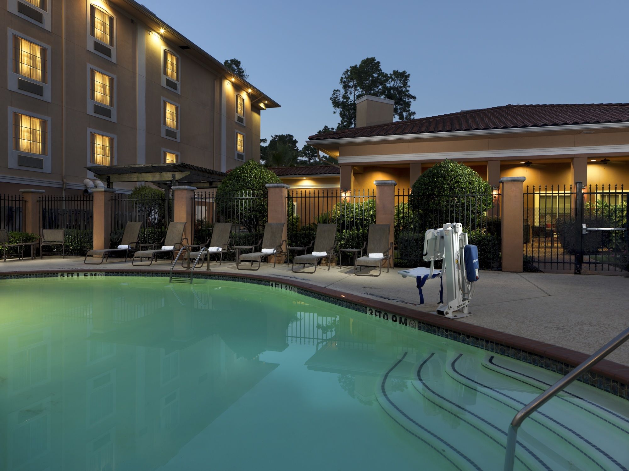 Фото TownePlace Suites by Marriott Houston Intercontinental Arpt