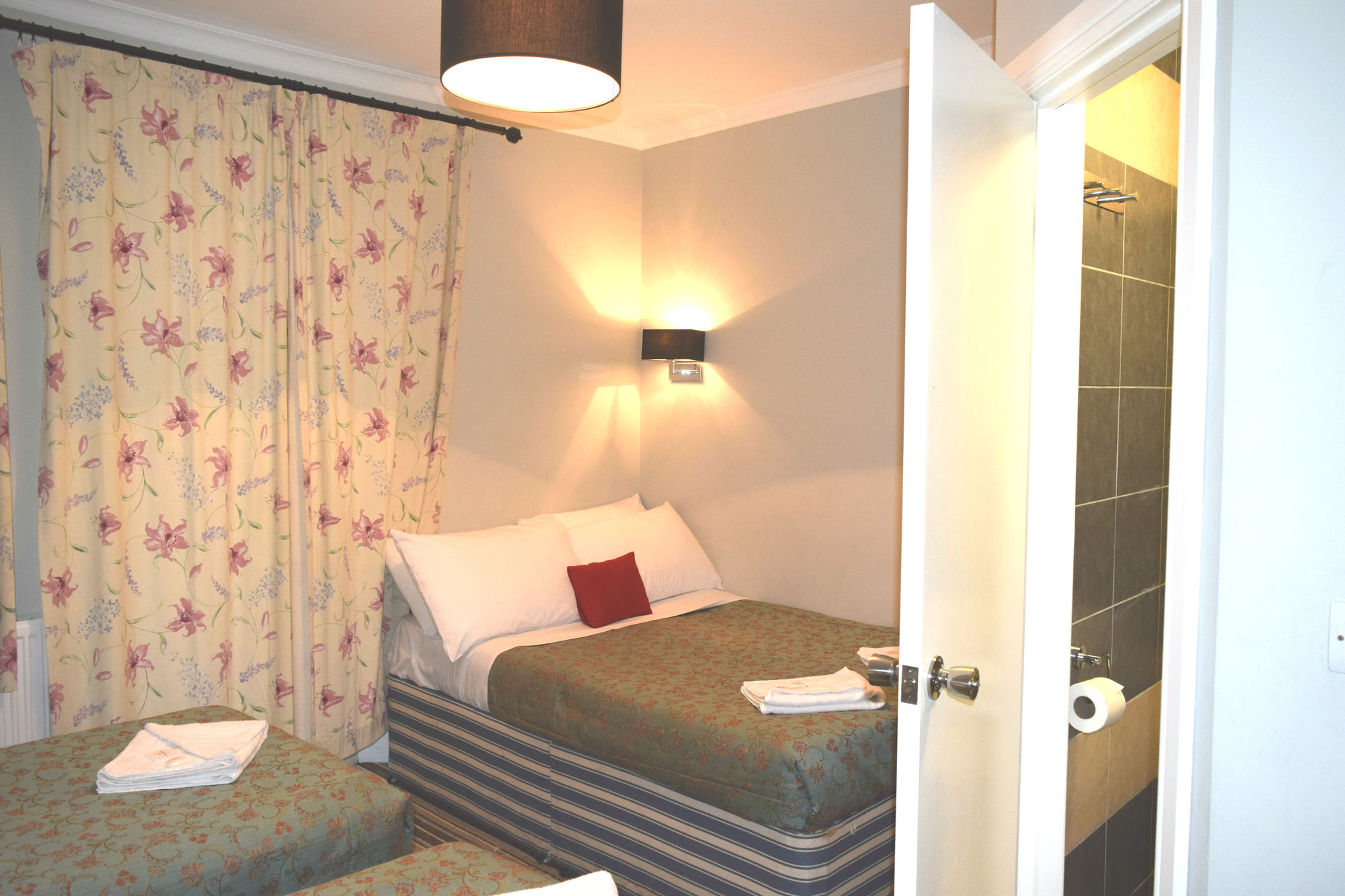 Фото Plaza Hotel