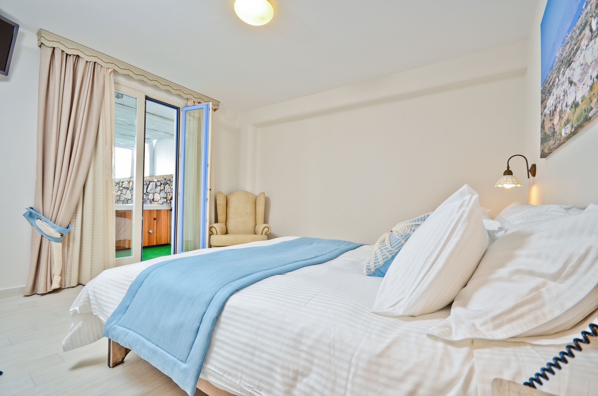 Фото Naxos Island Hotel