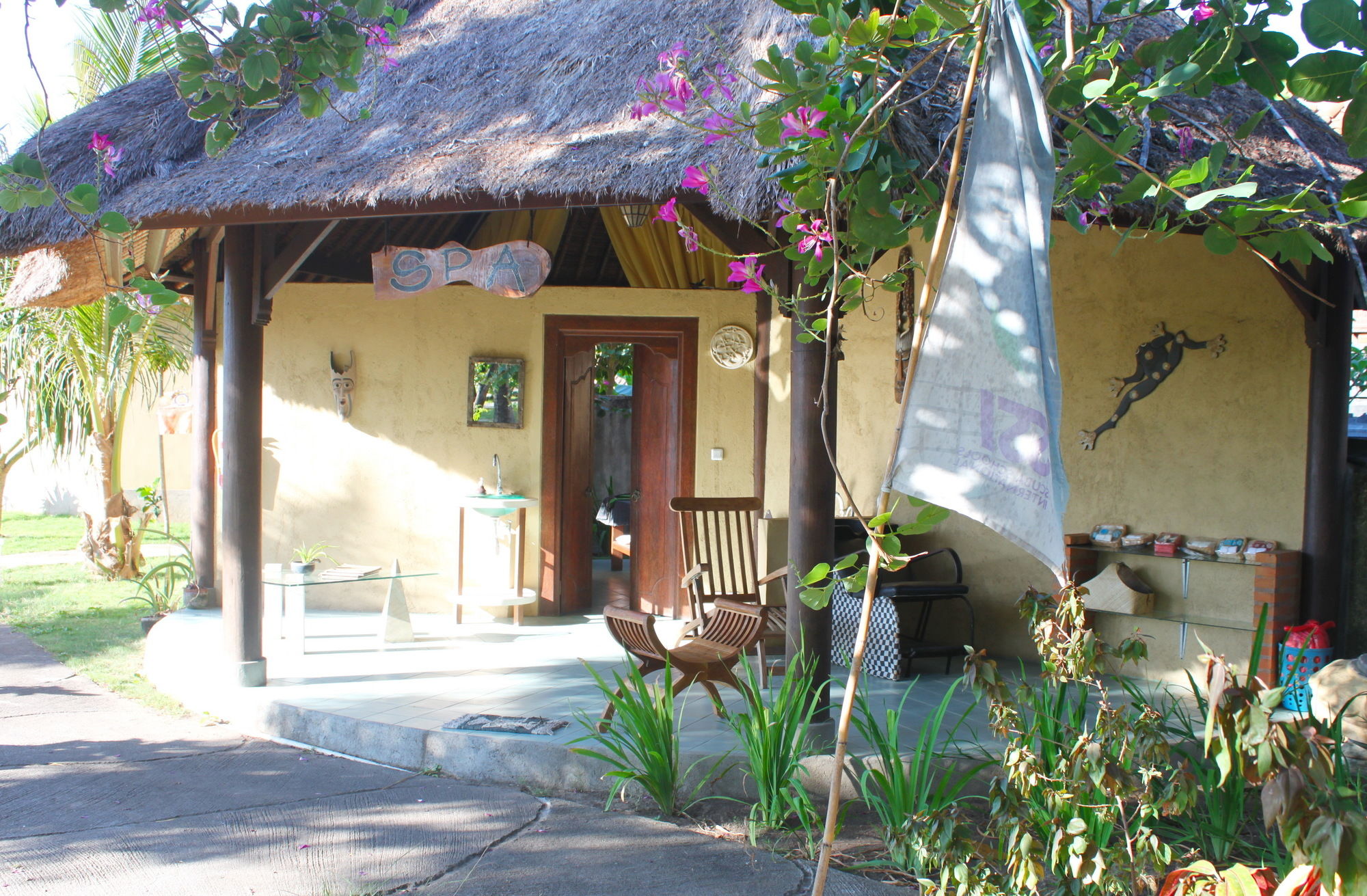 Фото Hotel Uyah Amed & Spa Resort