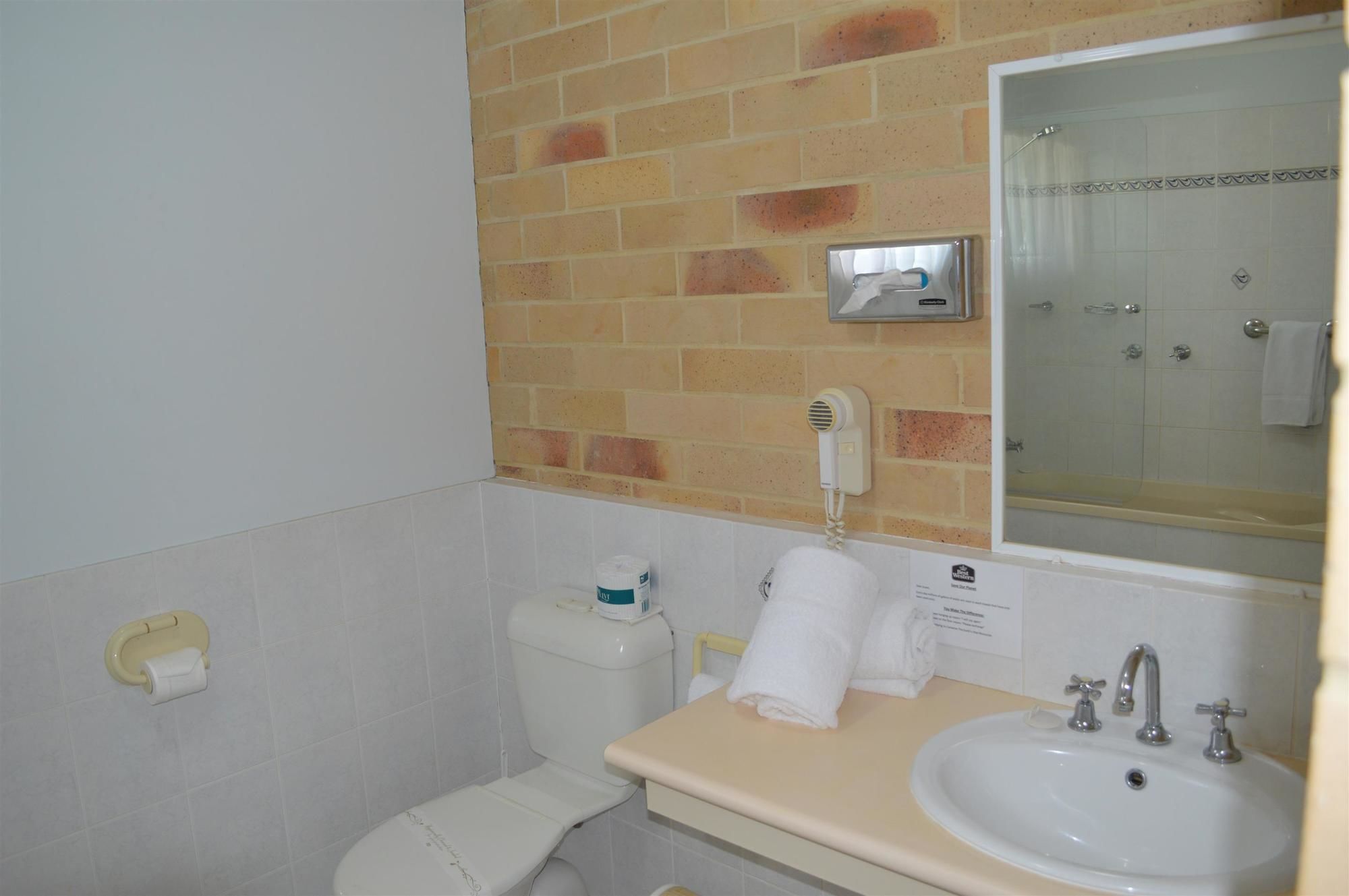 Фото Best Western Ambassador Motor Lodge