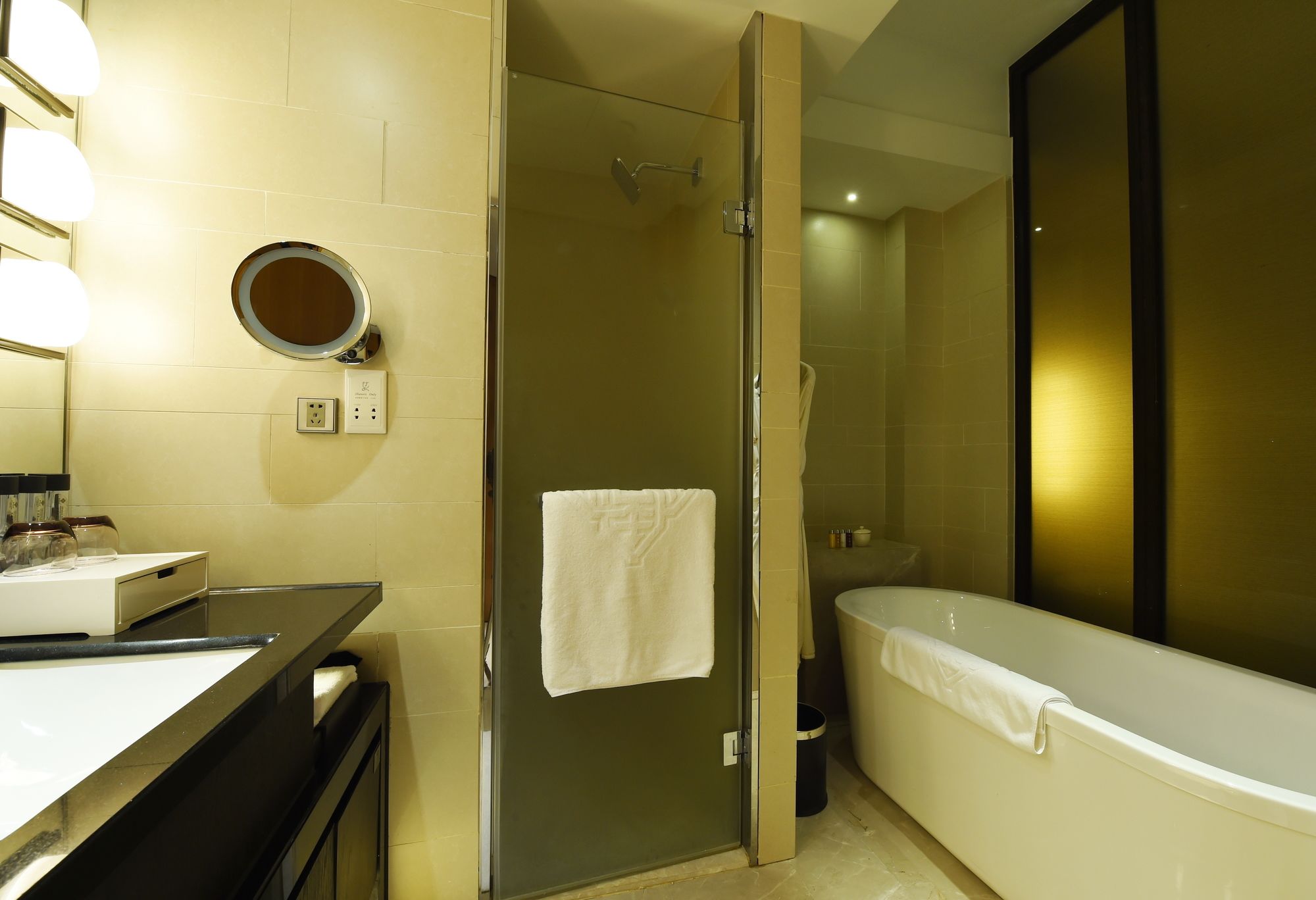 Фото Jinling Hotel Nanjing