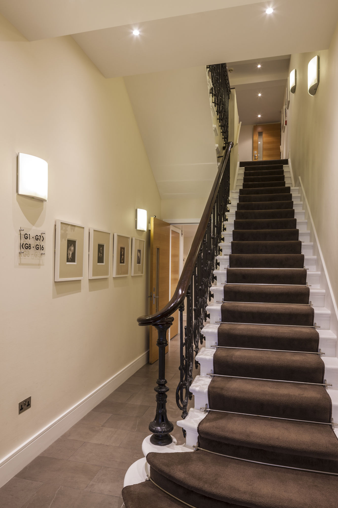 Фото The Resident Kensington