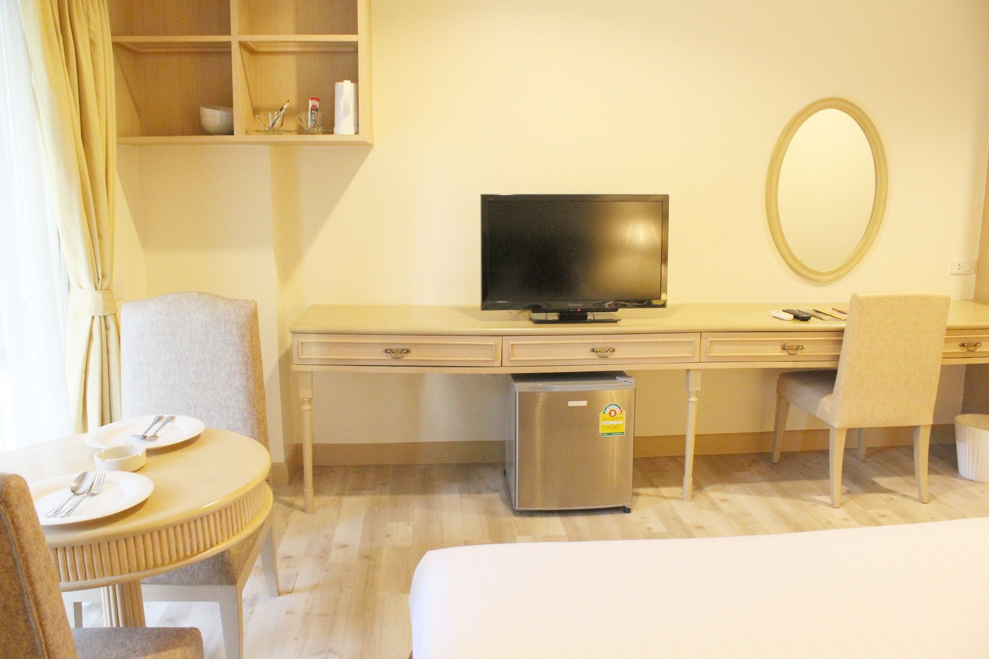 Фото Romance Hotel Srinakarin