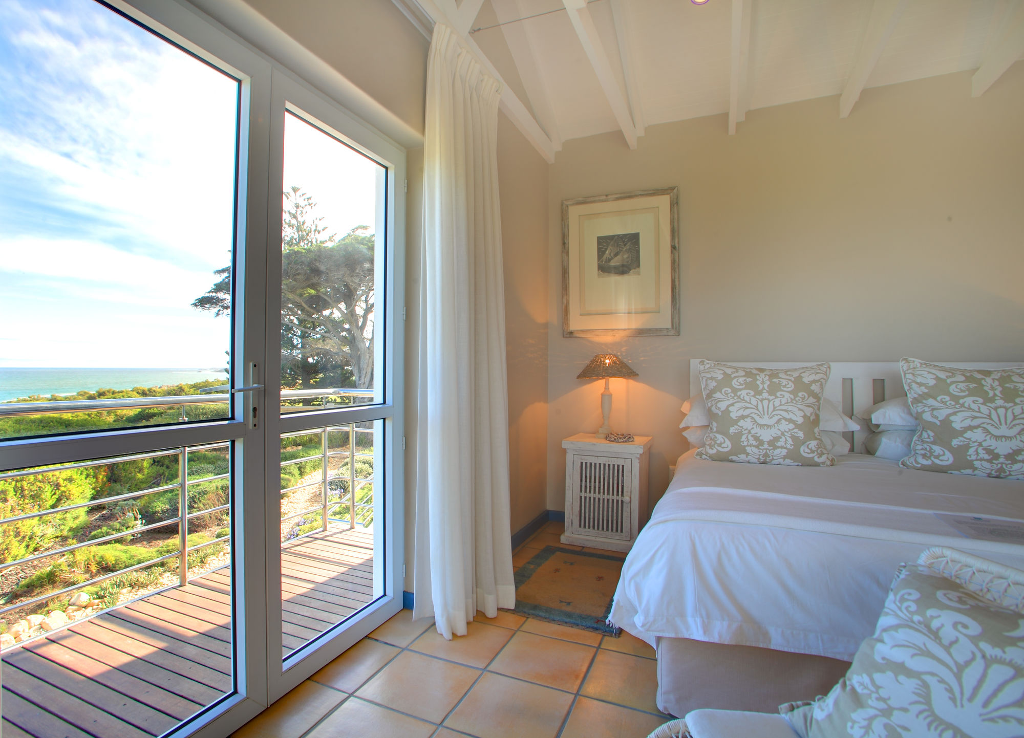 Фото Abalone Guest Lodge