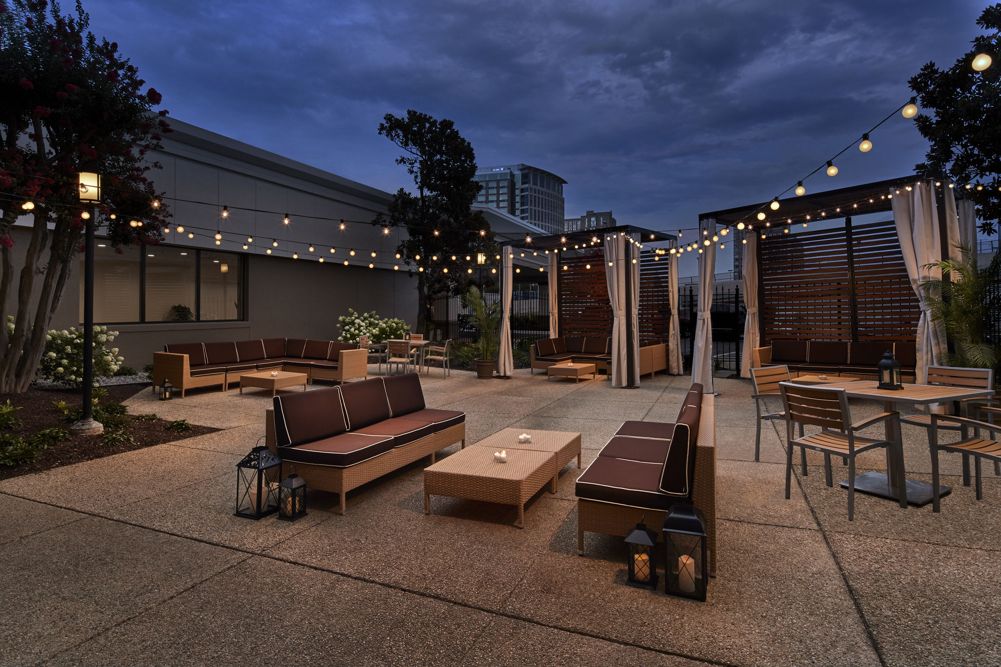 Фото Holiday Inn Alexandria at Carlyle, an Ihg Hotel