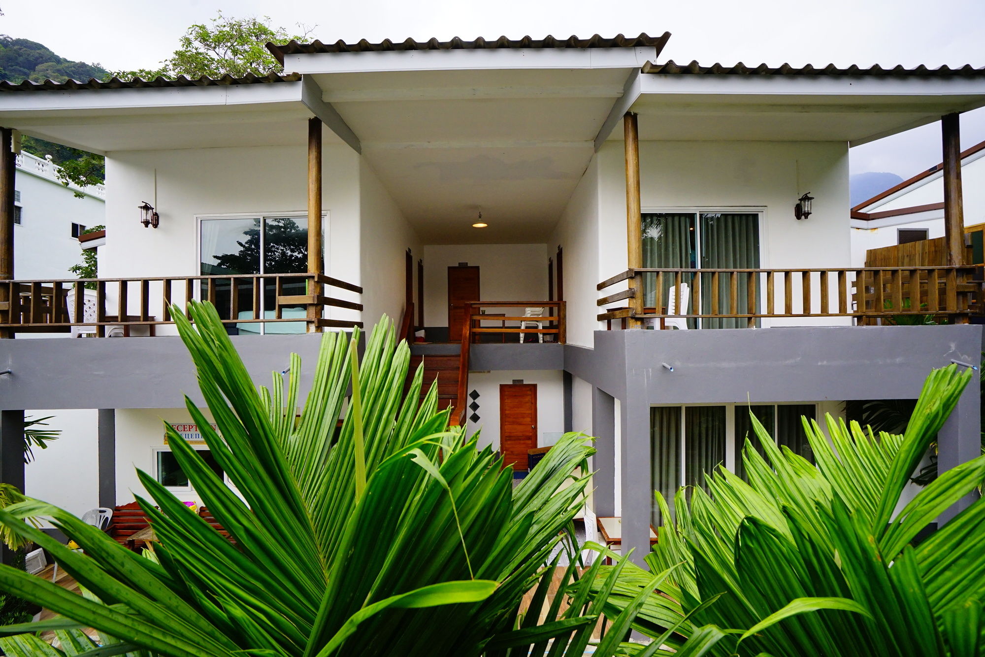 Фото Apple Beachfront Resort