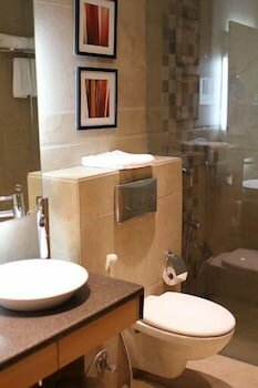 Фото Savoy Suites Manesar