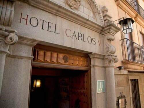 Внешний вид отеля Hotel Carlos V в Толедо, фото 4
