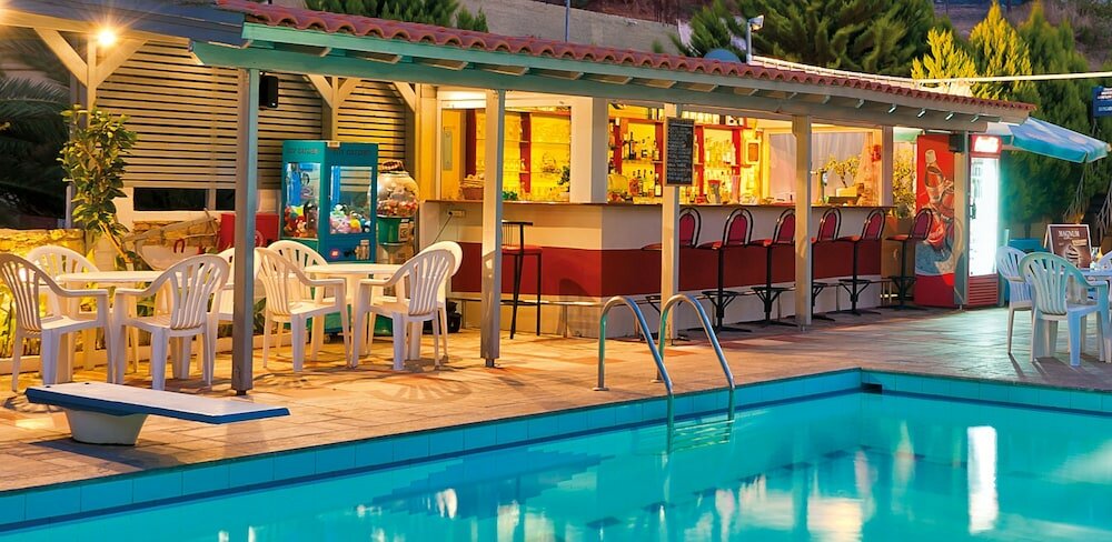 Фото Hotel Koukouras